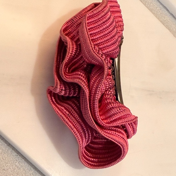 Debra Moises Pink Silk Hair Clip - Picture 5 of 6
